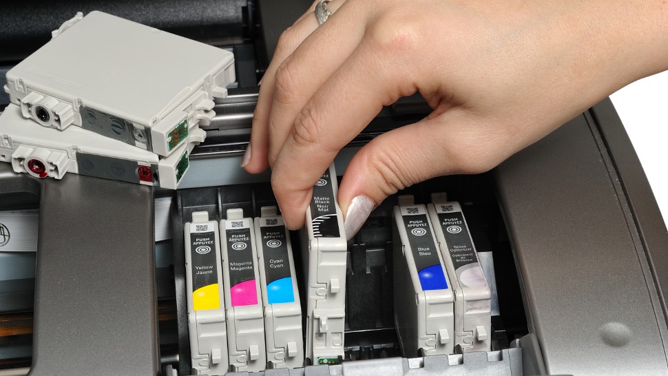 Removing The Ink Cartridge From A Printer - How To Take Ink Out Of A Printer